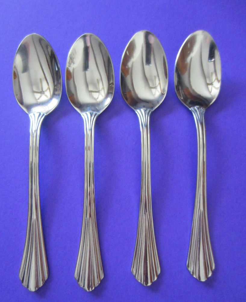 4 ONEIDA DUBLIN Stainless Flatware Soup Spoons Ribbed Fan Design