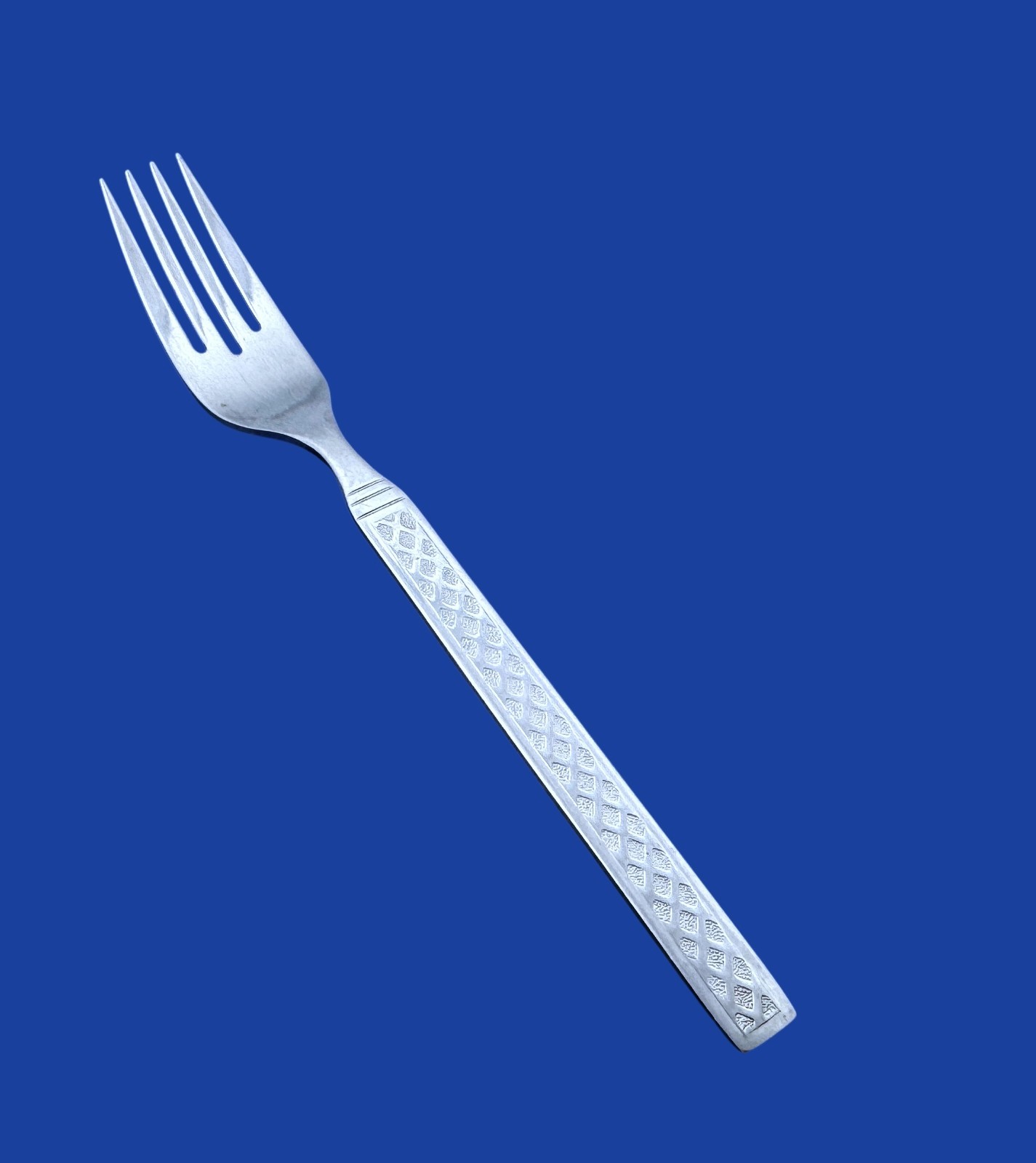 Oneida MAJORCA Stainless Rogers Textured Geometric - Dinner Fork 7 1/4" gallery