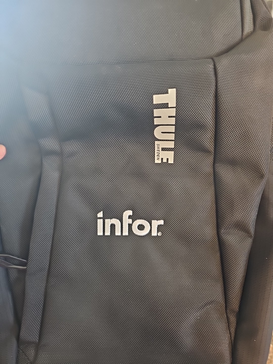 Thule Accent Pack 20L Backpack - Black 2