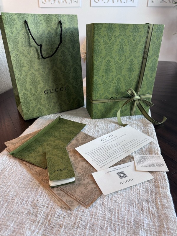 Gucci Empty Box Full Set, Gift Bag, Cards, Wrapping Paper And Ribbon gallery