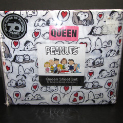 Peanuts Snoopy Bed Sheet Set Queen Size 4-pc Valentines Day Hearts Cartoon NEW