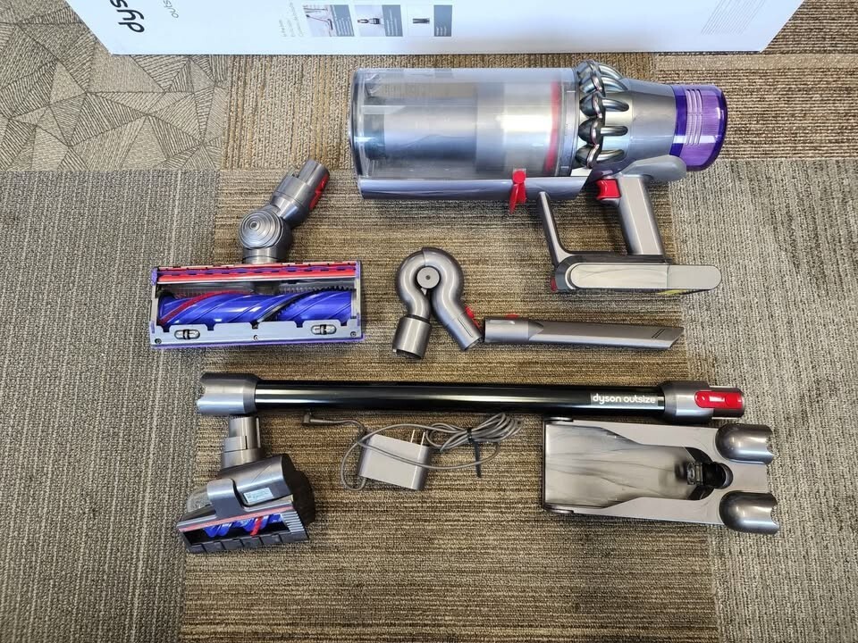 Dyson V11 SV16 XL Torque Drive+ Cordless Vacuum Cleaner - Cleaned and Sanitized gallery