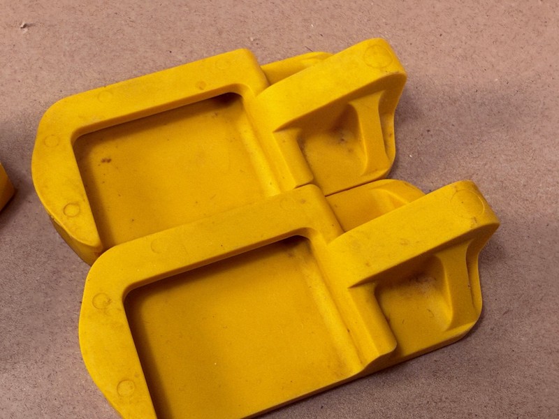Two Quick Grip Full Face Pads - Accessory for Bar Clamp - part of 40104 + Corner gallery