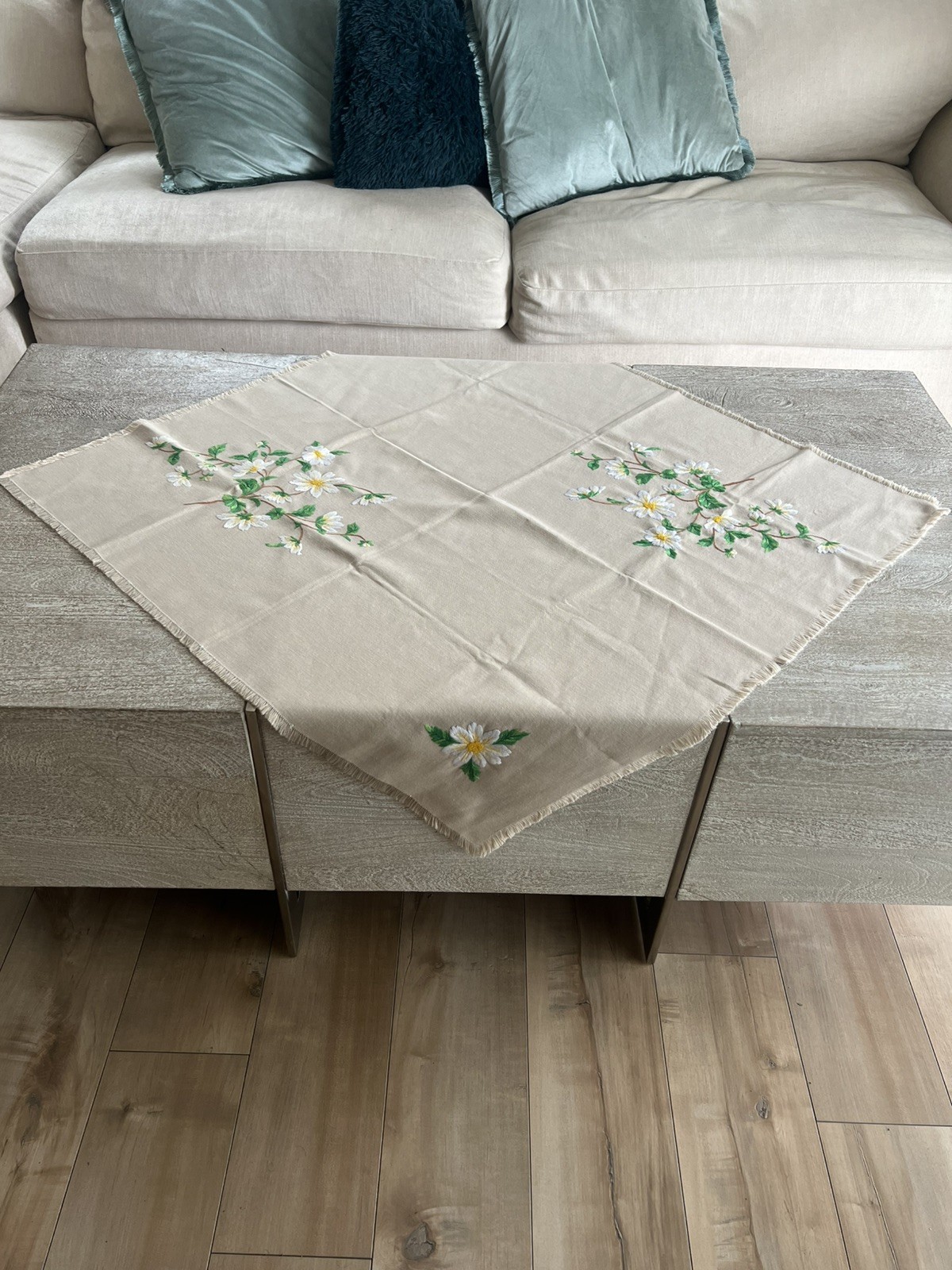 Handmade Embroidered Chamomile flower Tablecloth 33,5*33,5” NEEDLEWORK Tapestry gallery