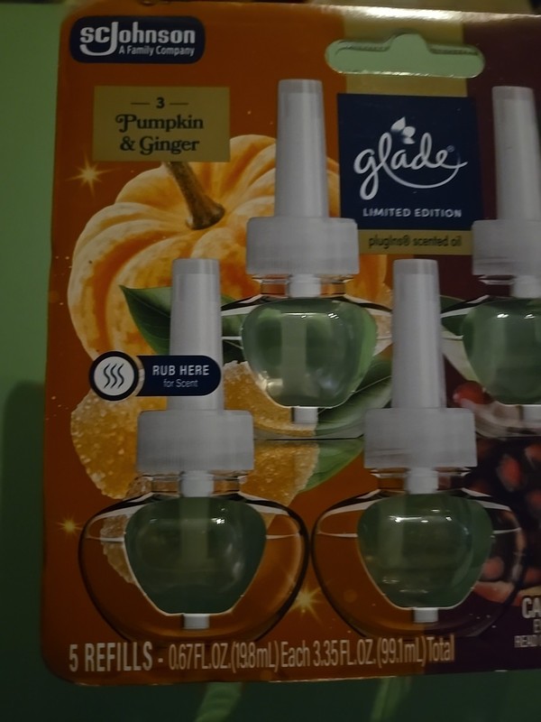 (5) Glade Plugins Scented Oil Refills Pumpkin & Ginger 3 + Pomegranate Currant 2 gallery