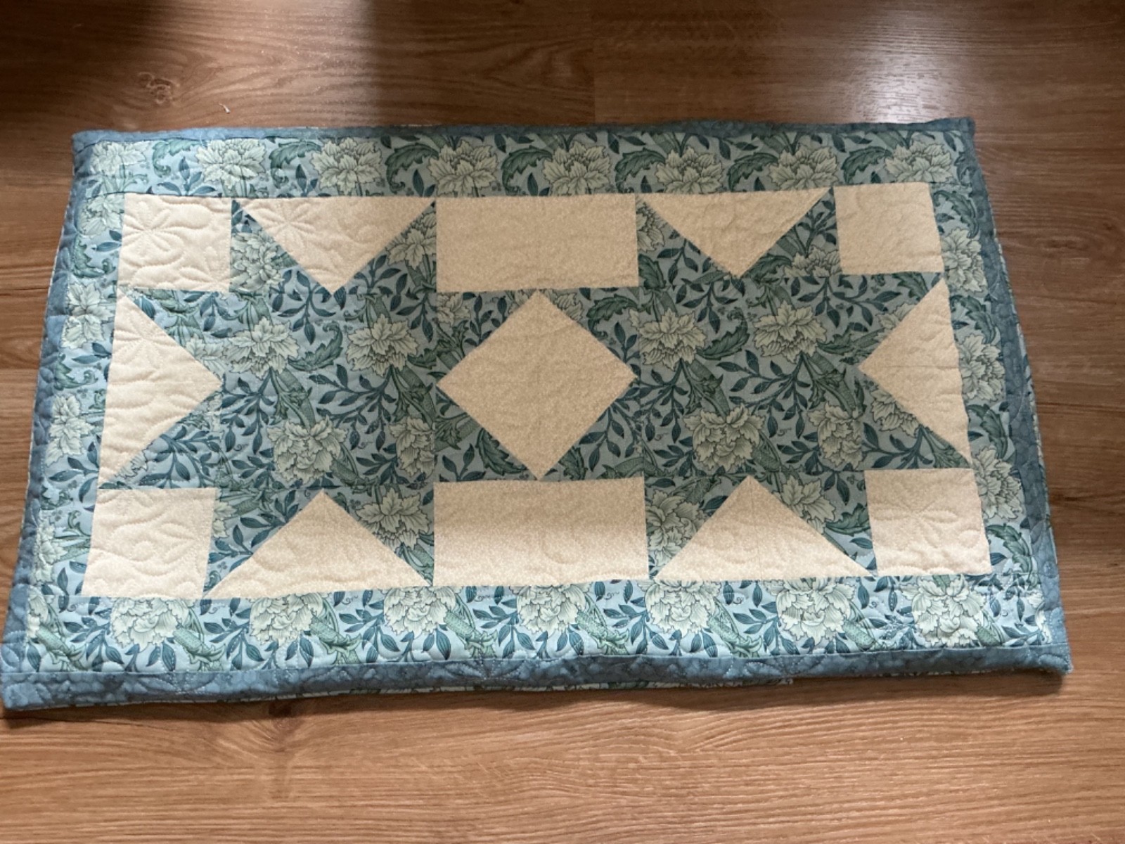 Queen Size Handmade Patchwork Quilt with Blue and Green Stars and Two Shams gallery