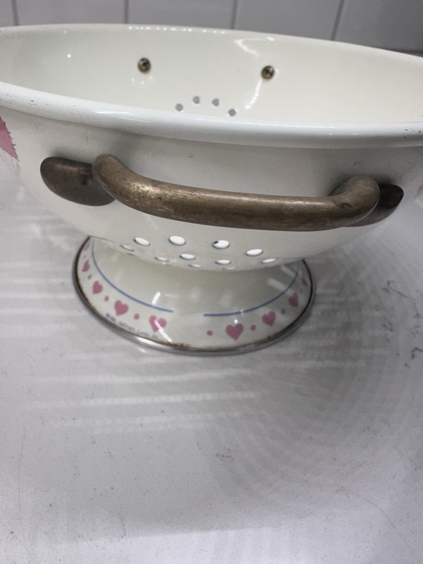 Vintage 1986 Patchwork “Hearts” Hallmark Metal Enamel Colander Strainer W/Brass gallery