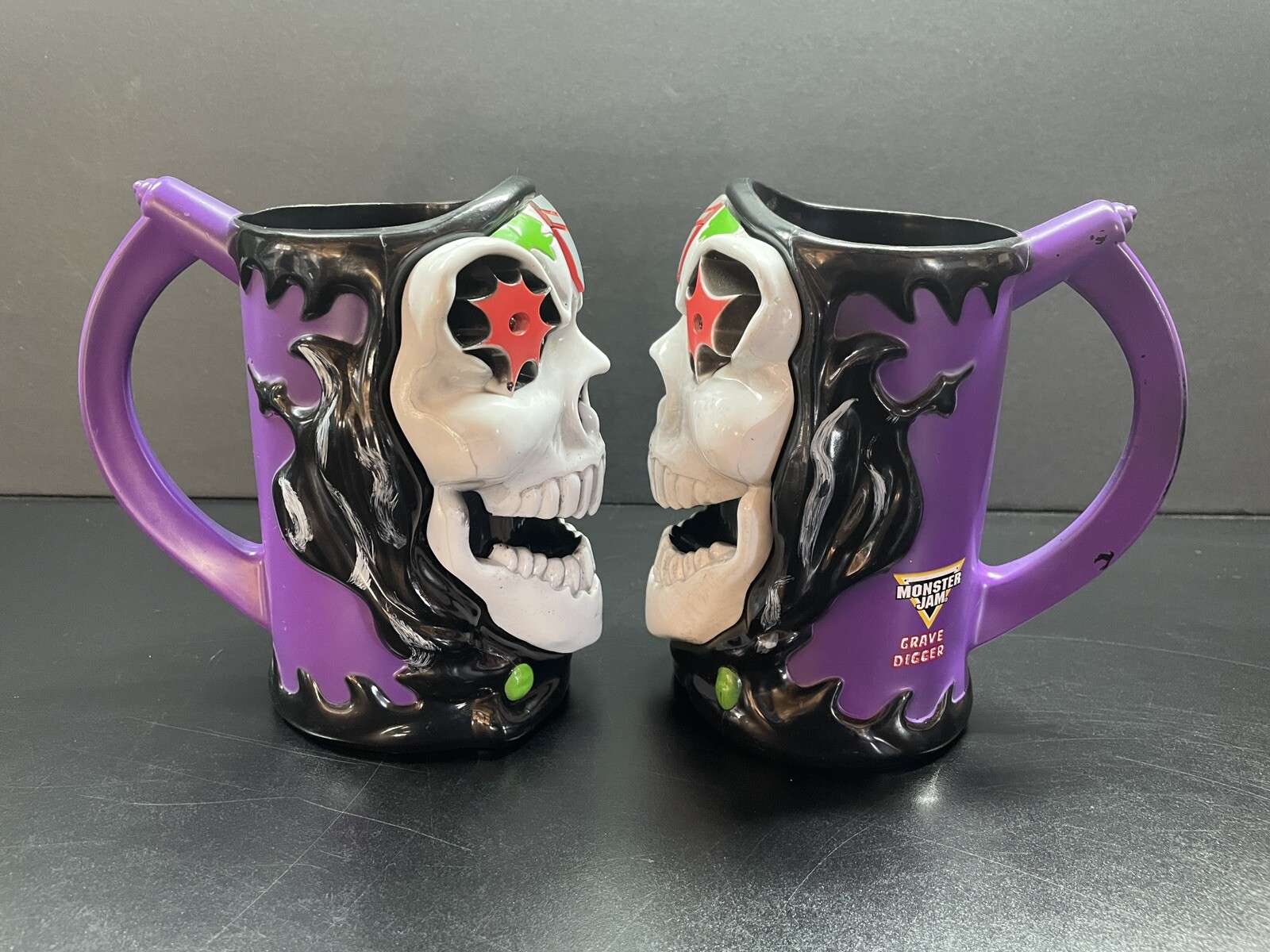 Monster Jam Grave Digger 6" Plastic Cups Lot of 2 Purple gallery