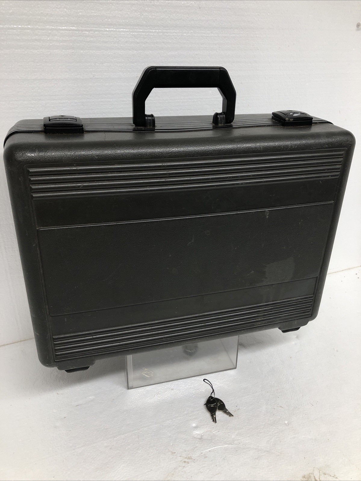 Vintage Presto Lockable Hard Plastic Shell Case W/ Keys 17.5”x12.5” Foam Insert gallery