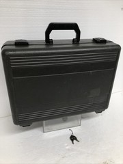 Vintage Presto Lockable Hard Plastic Shell Case W/ Keys 17.5”x12.5” Foam Insert