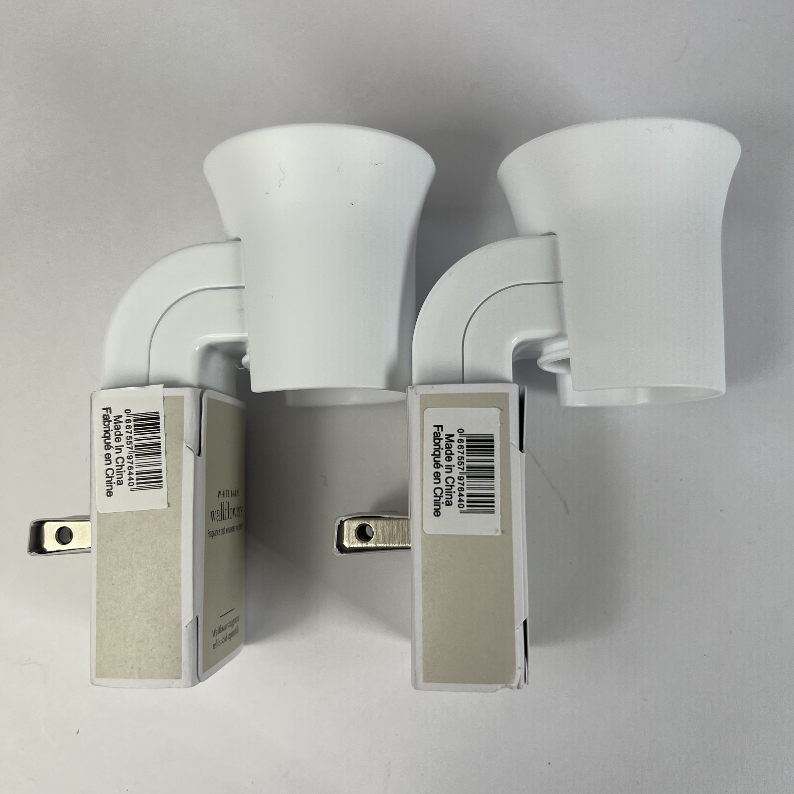 Bath & Body Works White Flare Wallflowers Fragrance Plug-In Diffuser - Pack of 2 gallery
