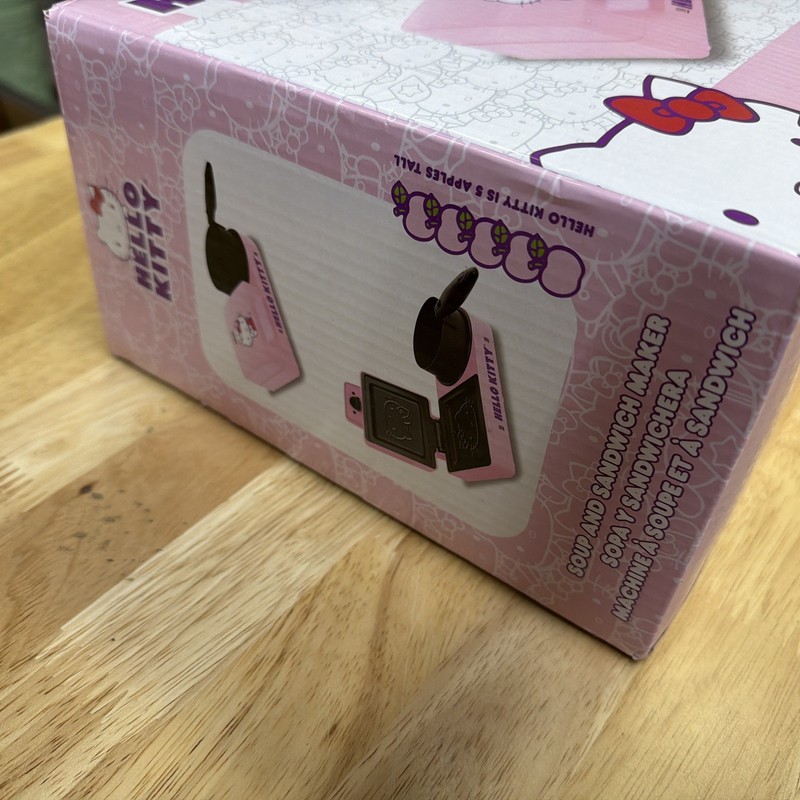 Hello Kitty Soup & Sandwich Maker Compact Lightweight Uncanny Brands BRAND NEW gallery