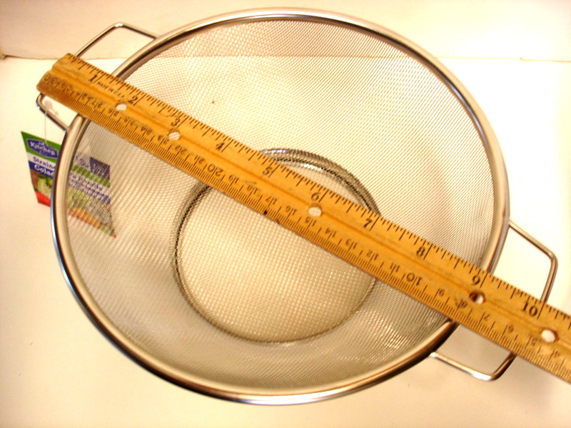 1 Piece Stainless Stel Mesh Micro-Perforat Strainer Colander 1.5 Quart) NW + 2 gallery