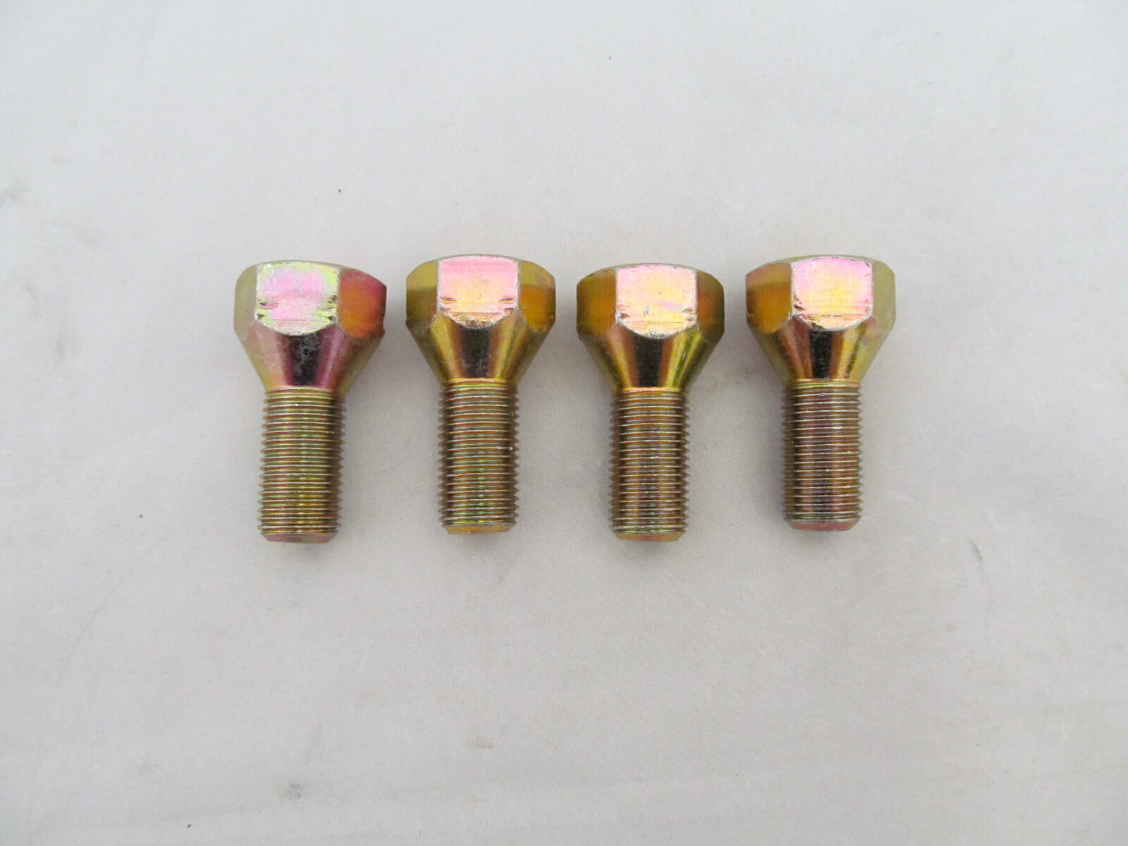 4 GRASSHOPPER OEM MOWER PART 248565 WHEEL LUG BOLT 223, 225, 721, 723 1/2" X 1"" gallery