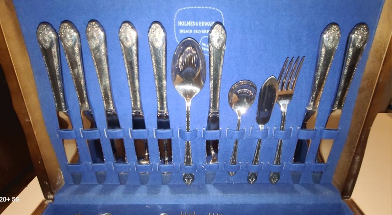 Holmes & Edwards Silverplate Set. 52 Tital Pieces. Design Is "Lovely Lady" gallery