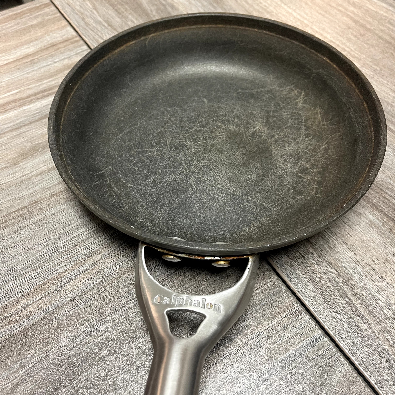 Calphalon Commercial Aluminum Anodized Cookware 10" Frying Pan Skillet 1390 R2 gallery