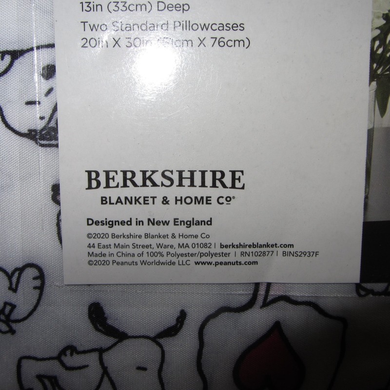 Peanuts Snoopy Bed Sheet Set Queen Size 4-pc Valentines Day Hearts Cartoon NEW gallery