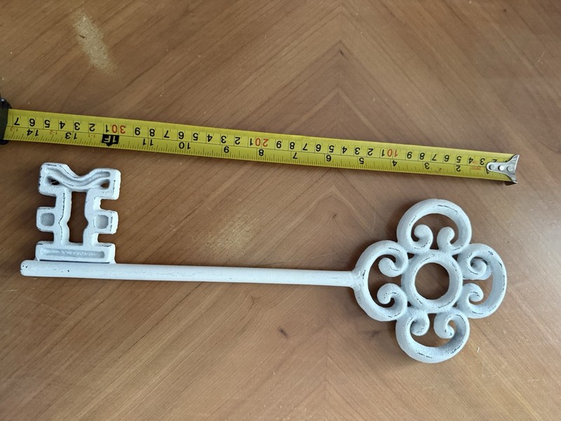Victorian Style White Rustic Iron Key Wall Decor gallery