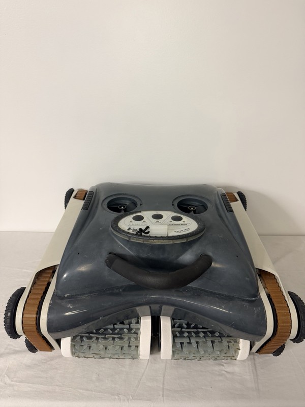 Water Tech Volt 550Li Cordless Robotic Pool Cleaner | Lithium | Tested & Working gallery