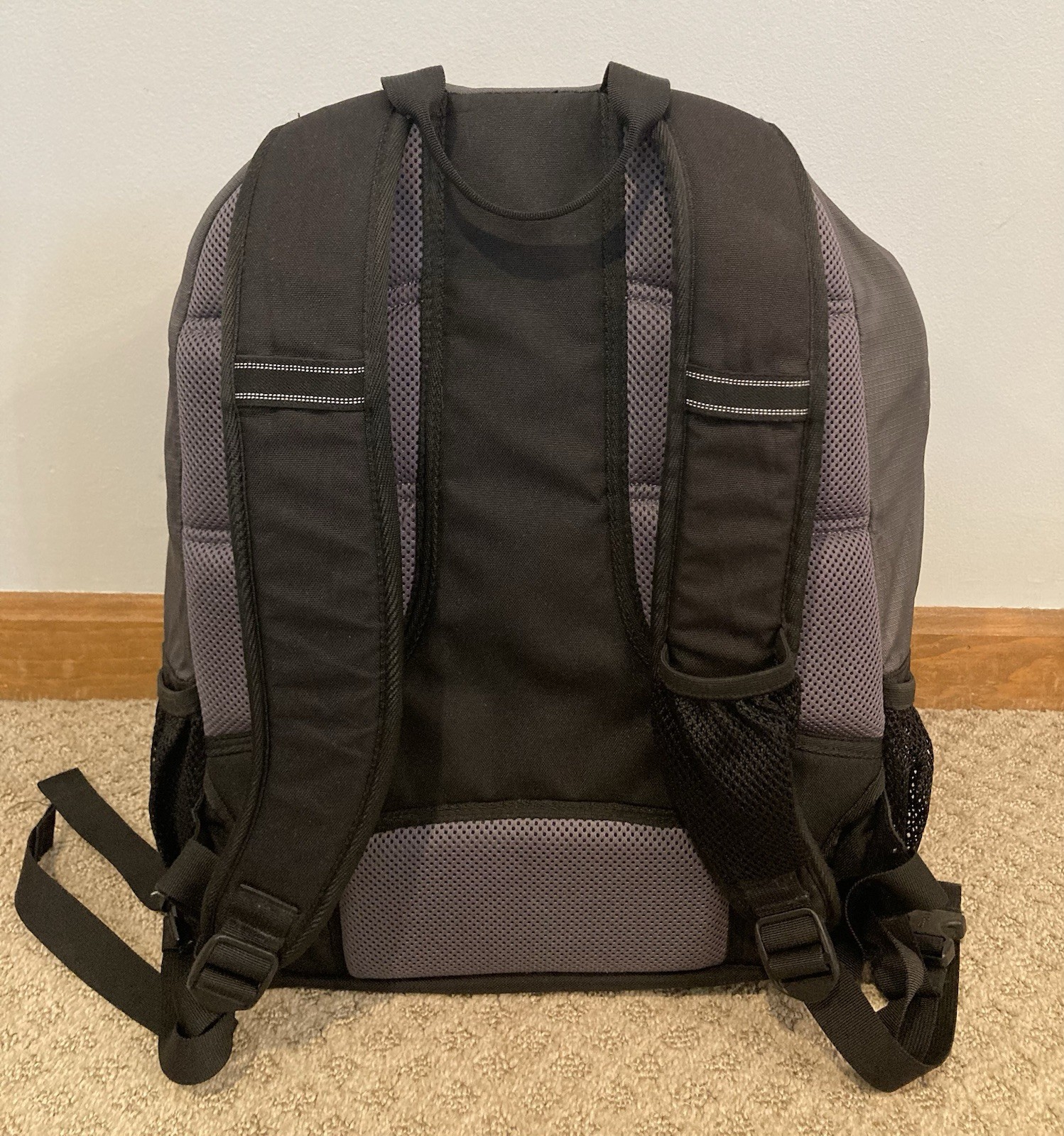 L.L. Bean Super Deluxe Book Pack Grey Back Pack Zip Pockets 5