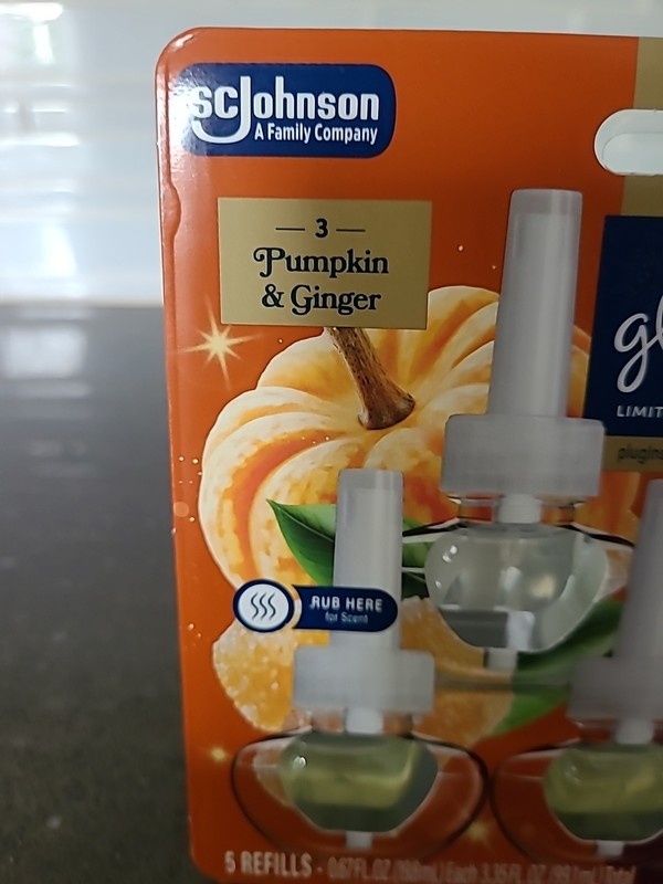(5) Glade Plugins Scented Oil Refills Pumpkin & Ginger 3 + Pomegranate Currant 2 gallery