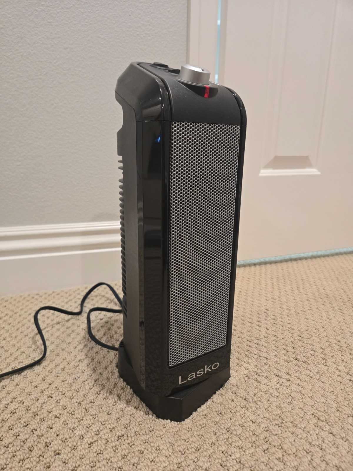 Lasko CT16450 Oscillating Ceramic Space Heater; Black, 1500W, 2 Speeds, 15.7In gallery