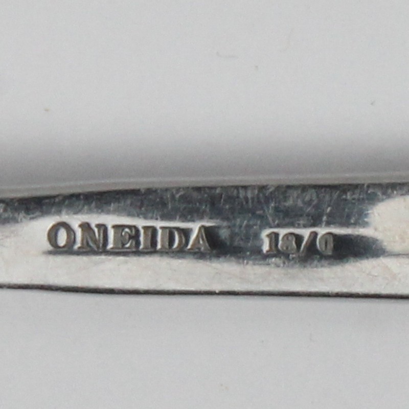 Oneida Silver Purity Pattern Pierced Serving Spoon 18/0 Stainless 8.25 Inches gallery