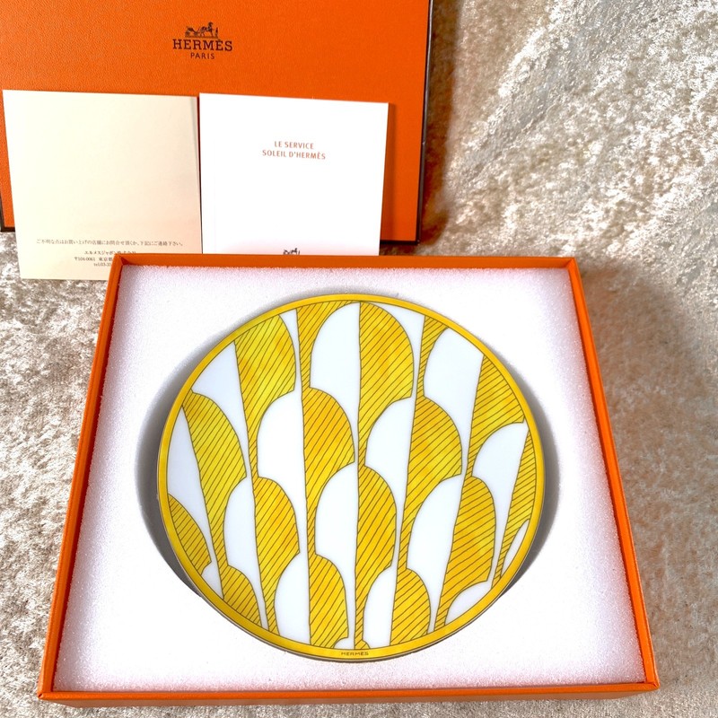 Hermes Bread & Butter Plate Soleil d'Hermes Yellow Porcelain Set of 2 with Box gallery