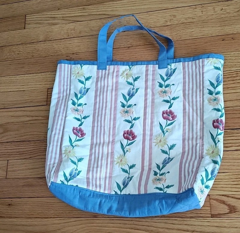 Handmade Quilt Patchwork Reversible Throw Lap Blanket 68”x48” Floral With Tote gallery