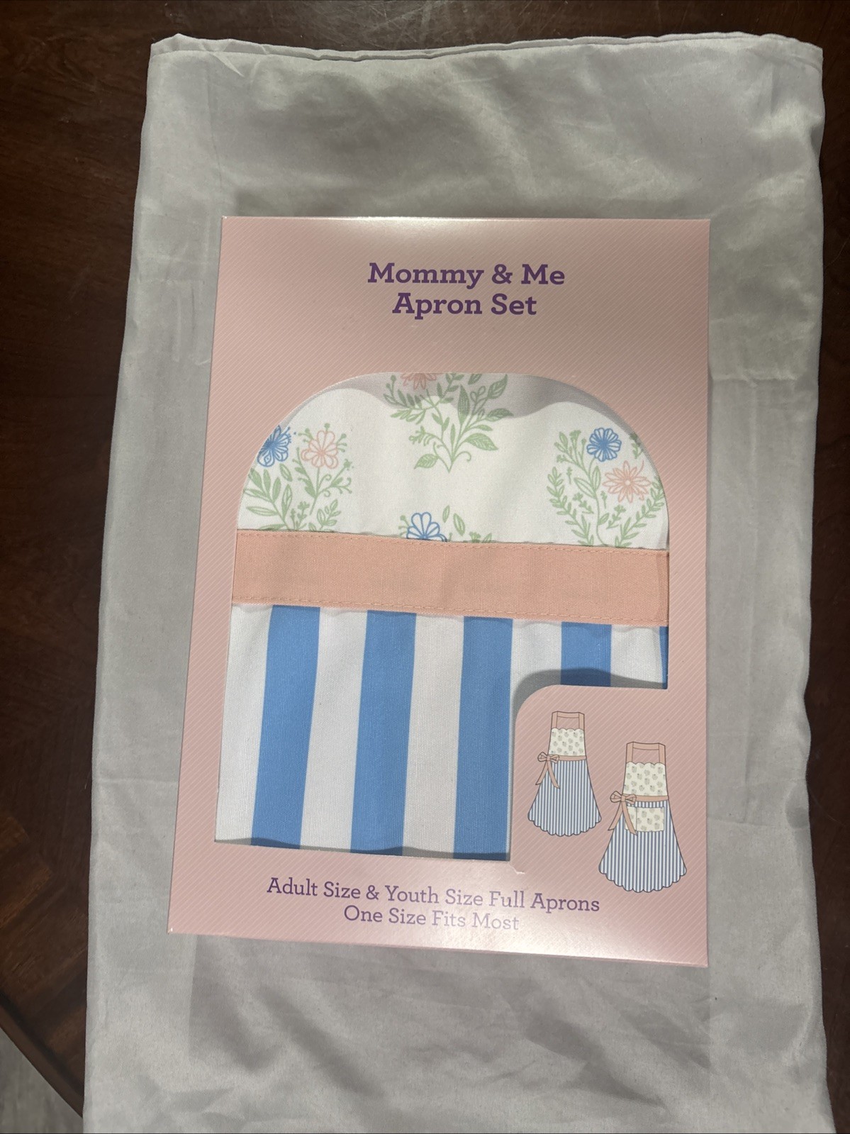 KITCHEN MOTHER & DAUGHTER APRON SET new matching mommy and me gallery