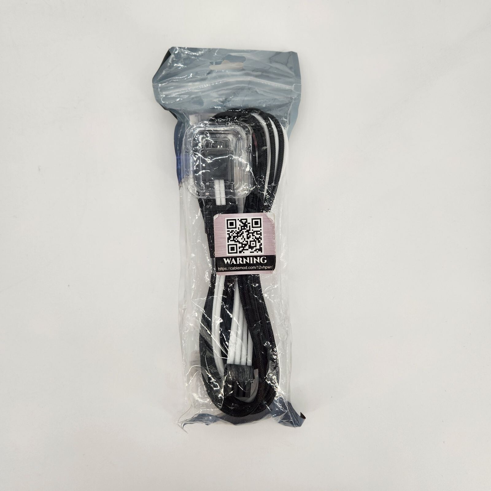 Cablemod C-Series Pro ModMesh 12VHPWR auf 3x PCI-e CM-PCSR-16P3-N60KKW-5PK-R gallery
