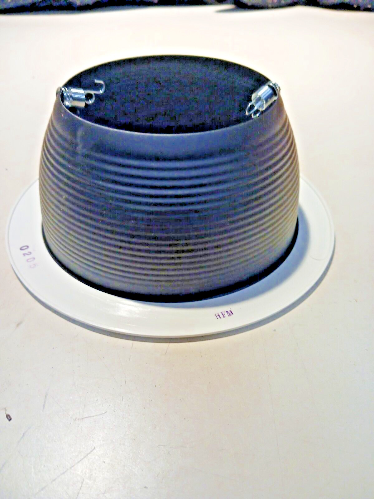 THOMAS LIGHTING TRM30 6" BLACK BAFFLE TRIM (SOLD BY THE CARTON OF 8 TRIMS) gallery