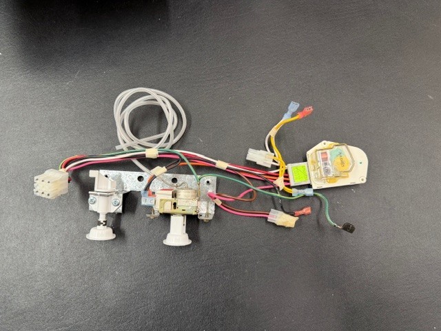 Whirlpool Refrigerator Control Knob Set W10822278, 2198202, 99989726, 1110552 gallery
