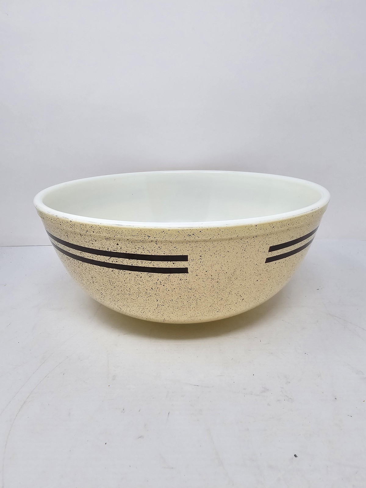 Vintage Pyrex Stack N Snack Big Bowl 4 Qt Tan Speckled Brown Stripes USA gallery