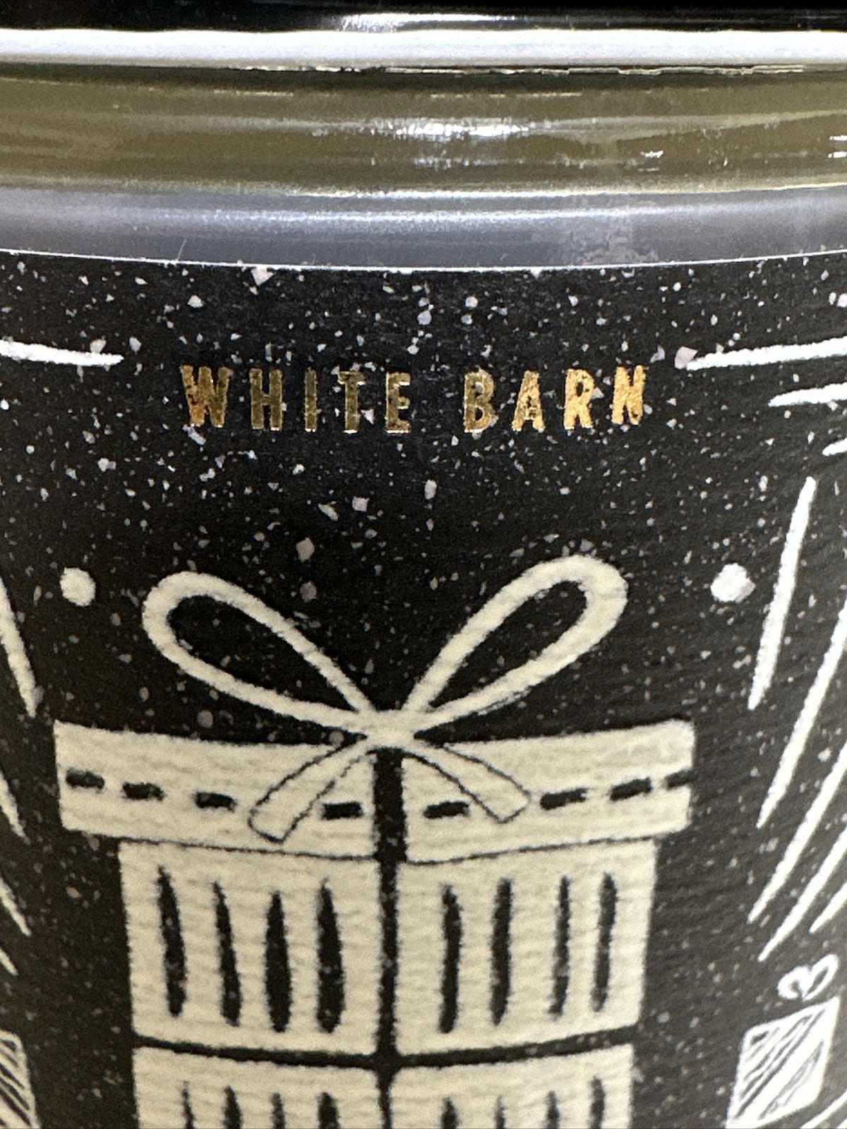 Bath & Body Works WHITE BARN MARSHMALLOW FIRESIDE Single Wick 7oz Candle gallery
