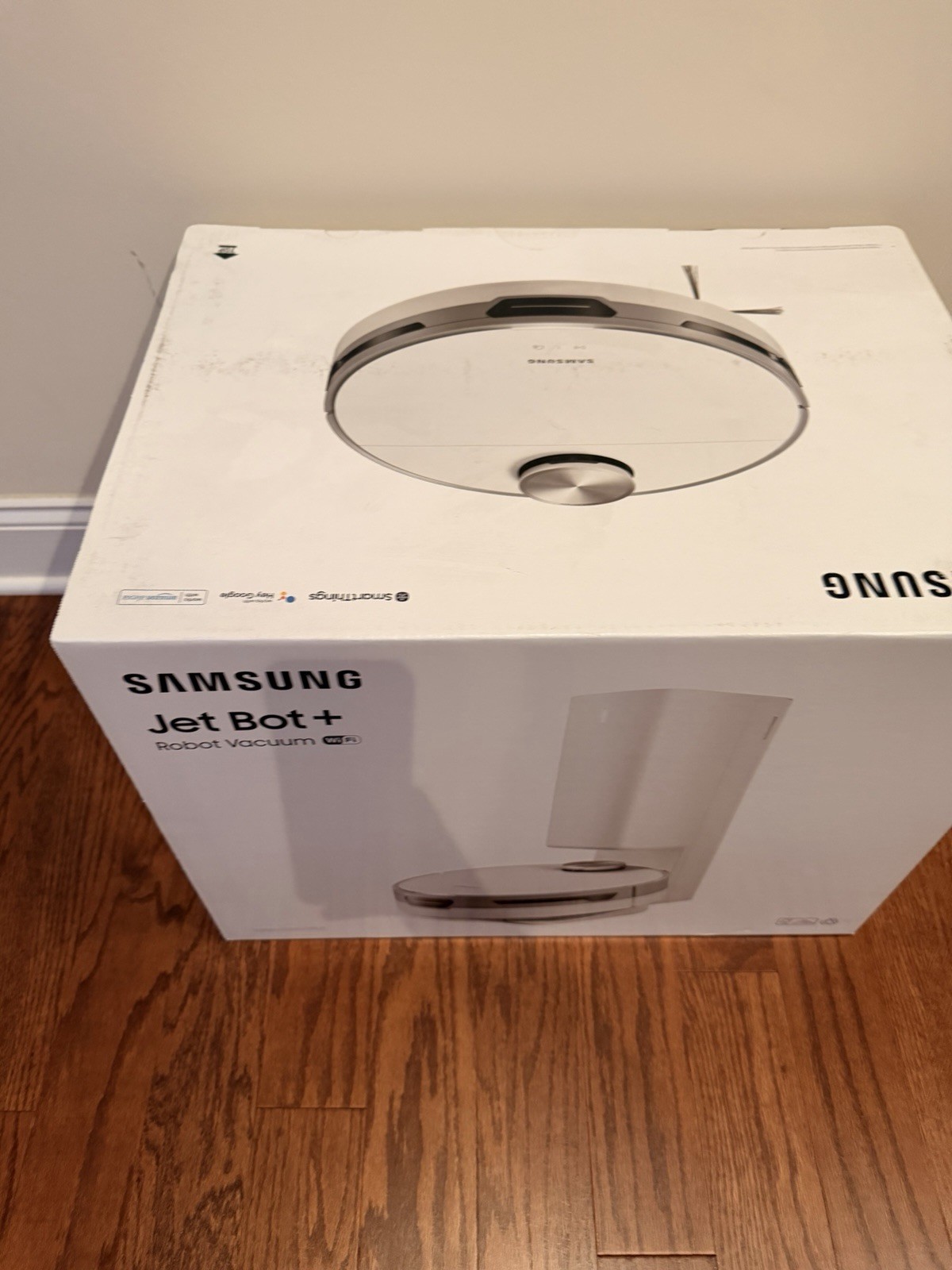 Samsung Jet Bot+ Robotic Vacuum Cleaner with Clean Station NEW / Sealed gallery
