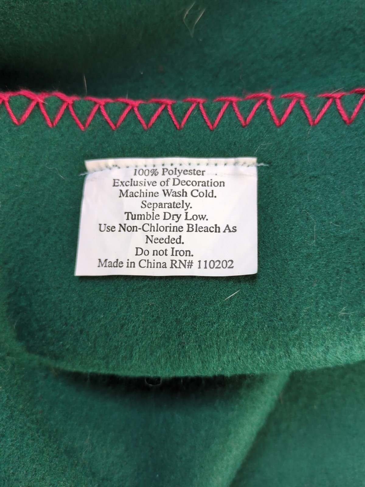 Fleece Blanket W/ Embroidered Cardinal & Flowers. 50x59, Green W/ Red Edge gallery