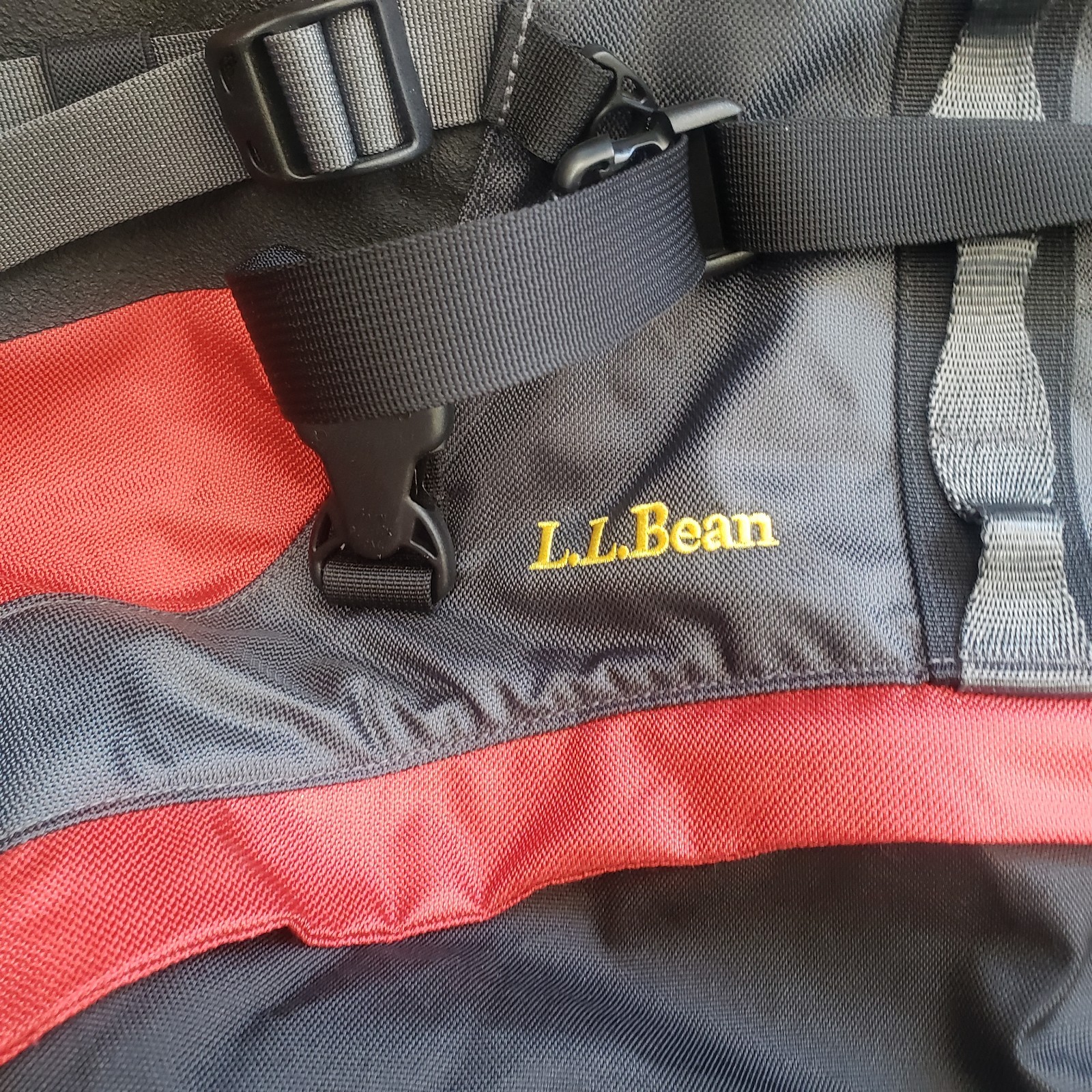 L.L. Bean Womens Red Mountain Guide Trailing Backpack Hiking Bag Internal Frame 2