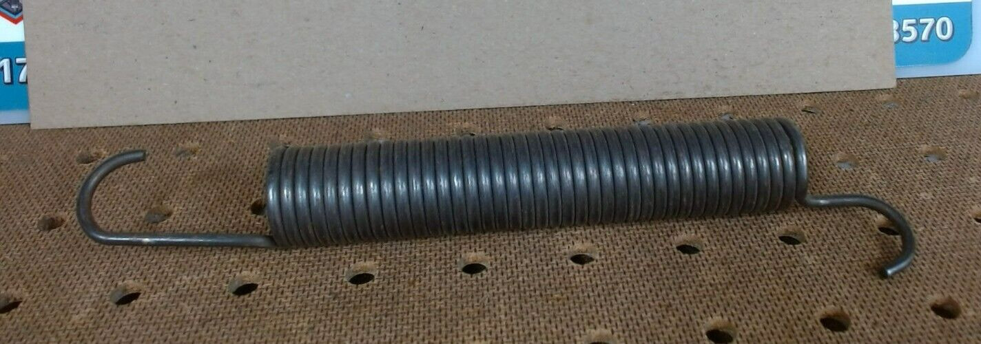 Snapper Disc Drive & Clutch Yoke Spring (7014659) gallery