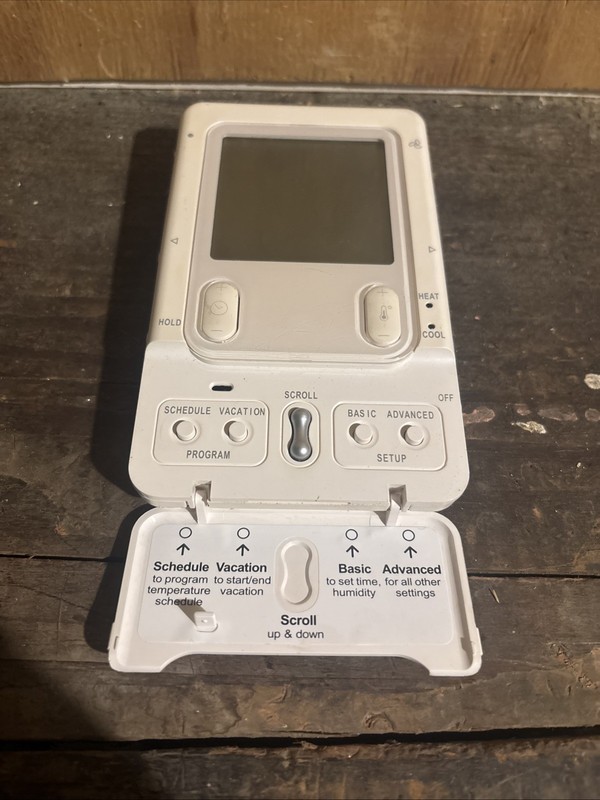 Carrier Infinity SYSTXCCUID01 Digital Programmable Thermostat gallery