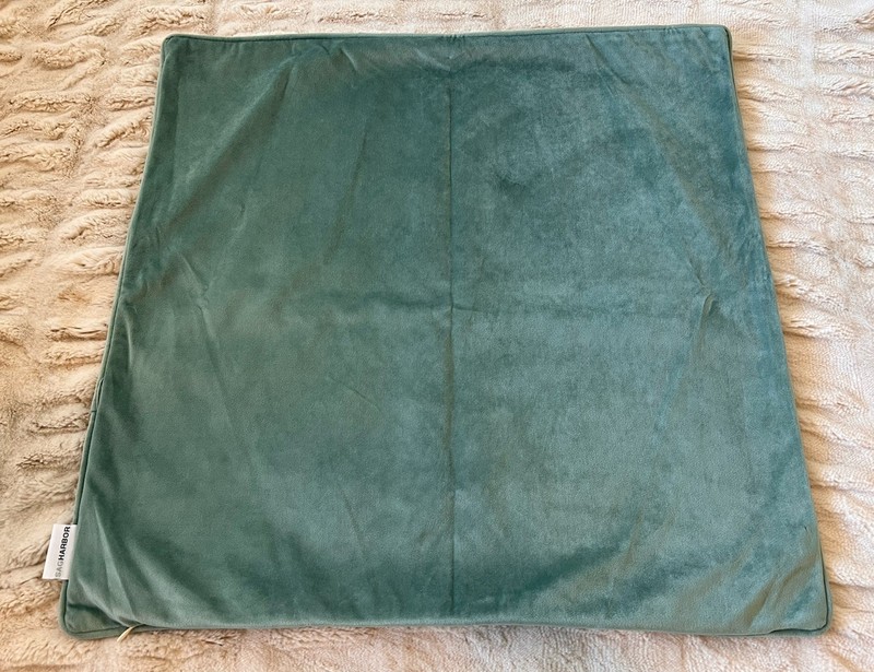 SAG HARBOR PILLOW COVER PAIR 24” SQUARES VELVET FLORAL SEA FOAM GREEN gallery