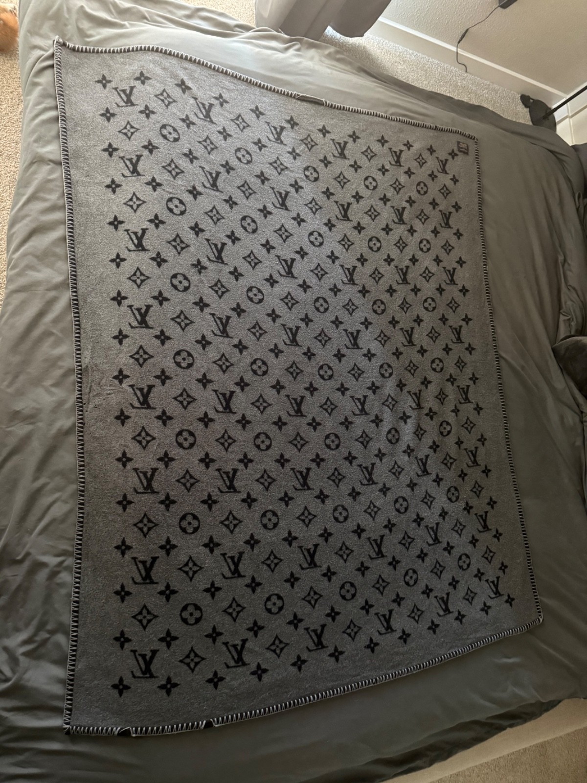 Louis Vuitton Monogram Eclipse throw blanket gallery