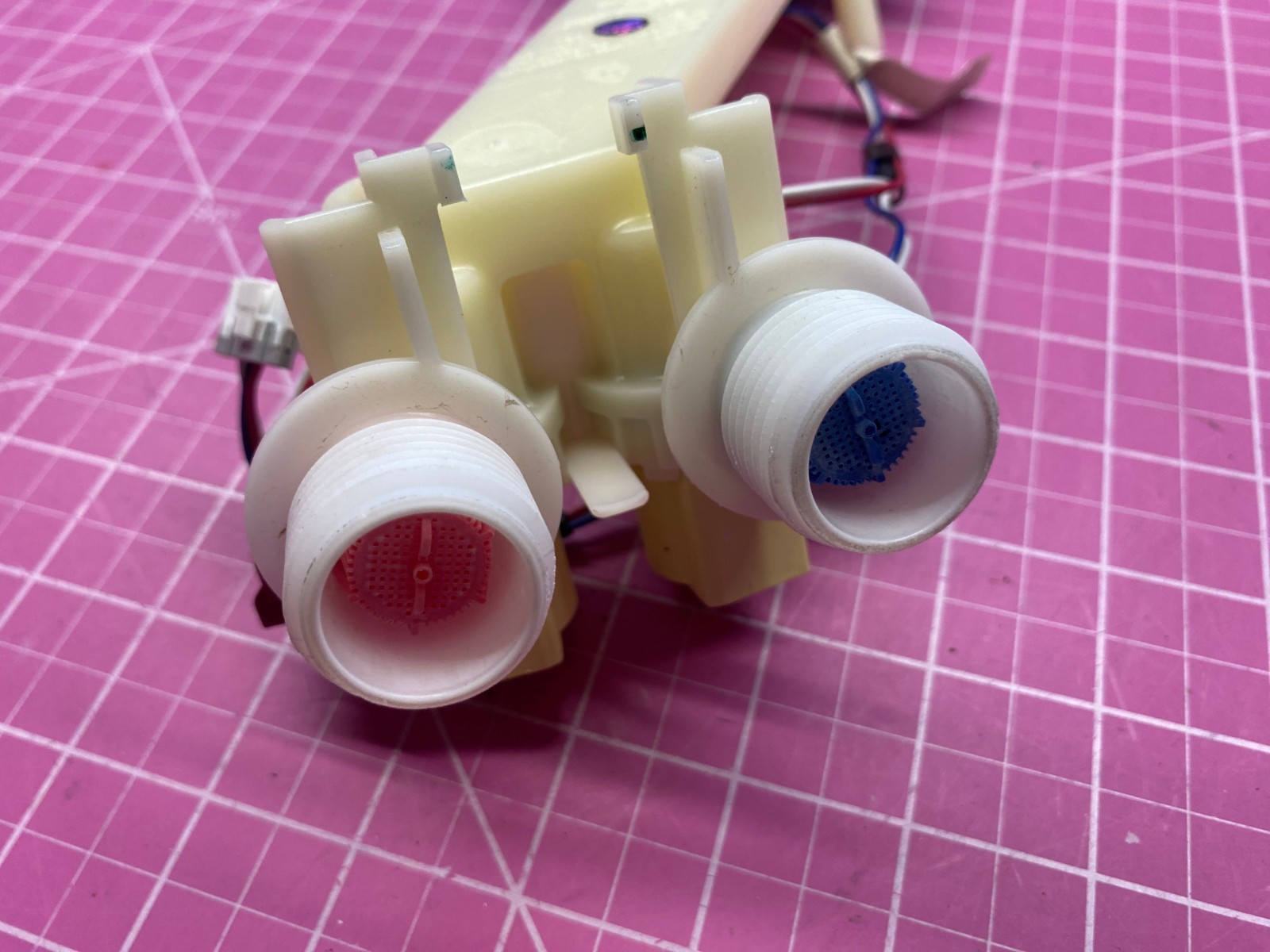 Whirlpool Washer Water Inlet Valve P# W11385821 W11513255 gallery
