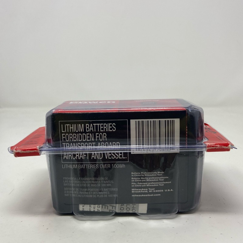 Milwaukee M18 REDLITHIUM FORGE XC8.0 8Ah Battery Pack - Black/Red gallery