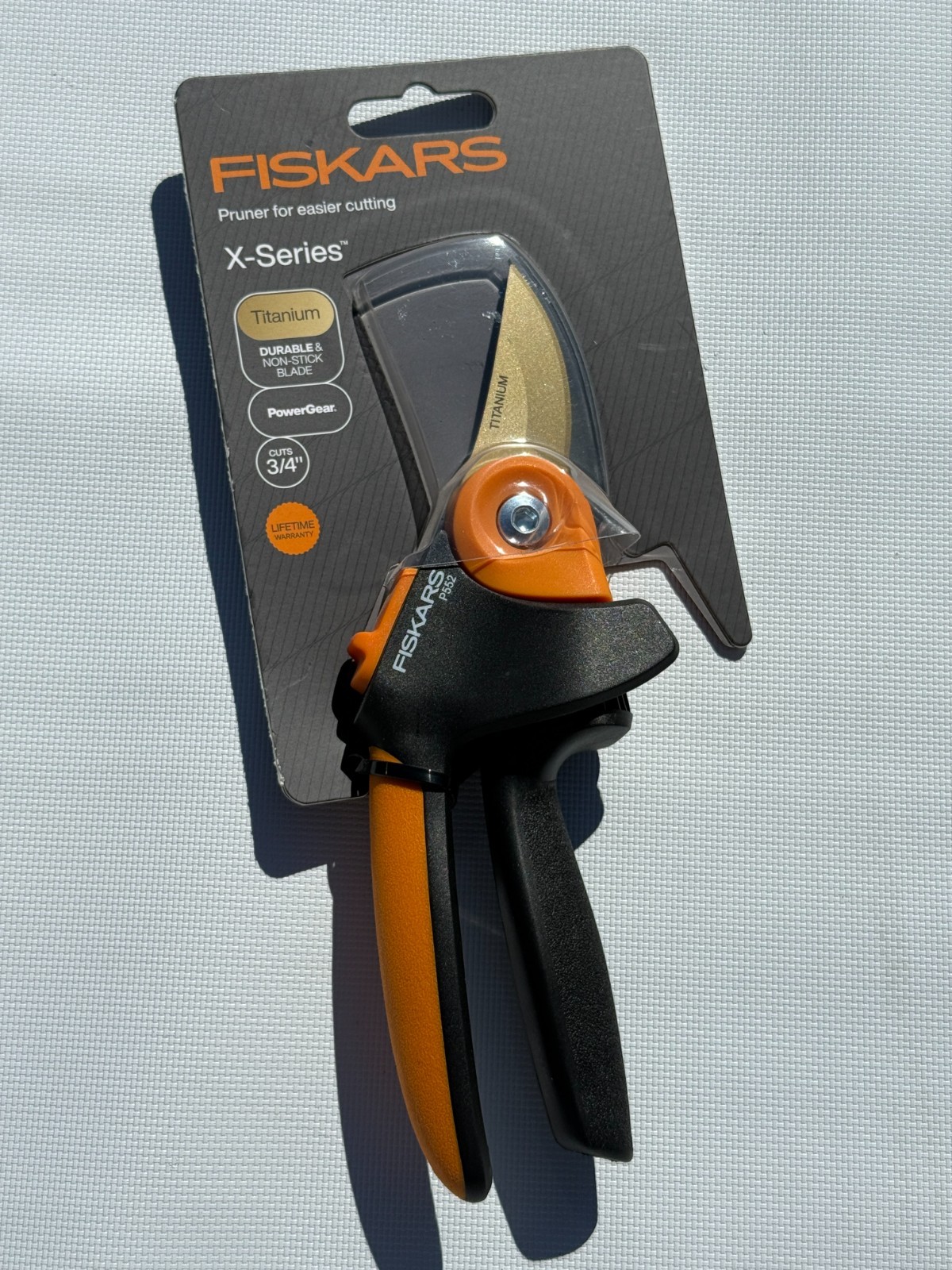 New! Genuine Fiskars X-Series TITANIUM Powergear Pruner Cuts 3/4" Branch gallery
