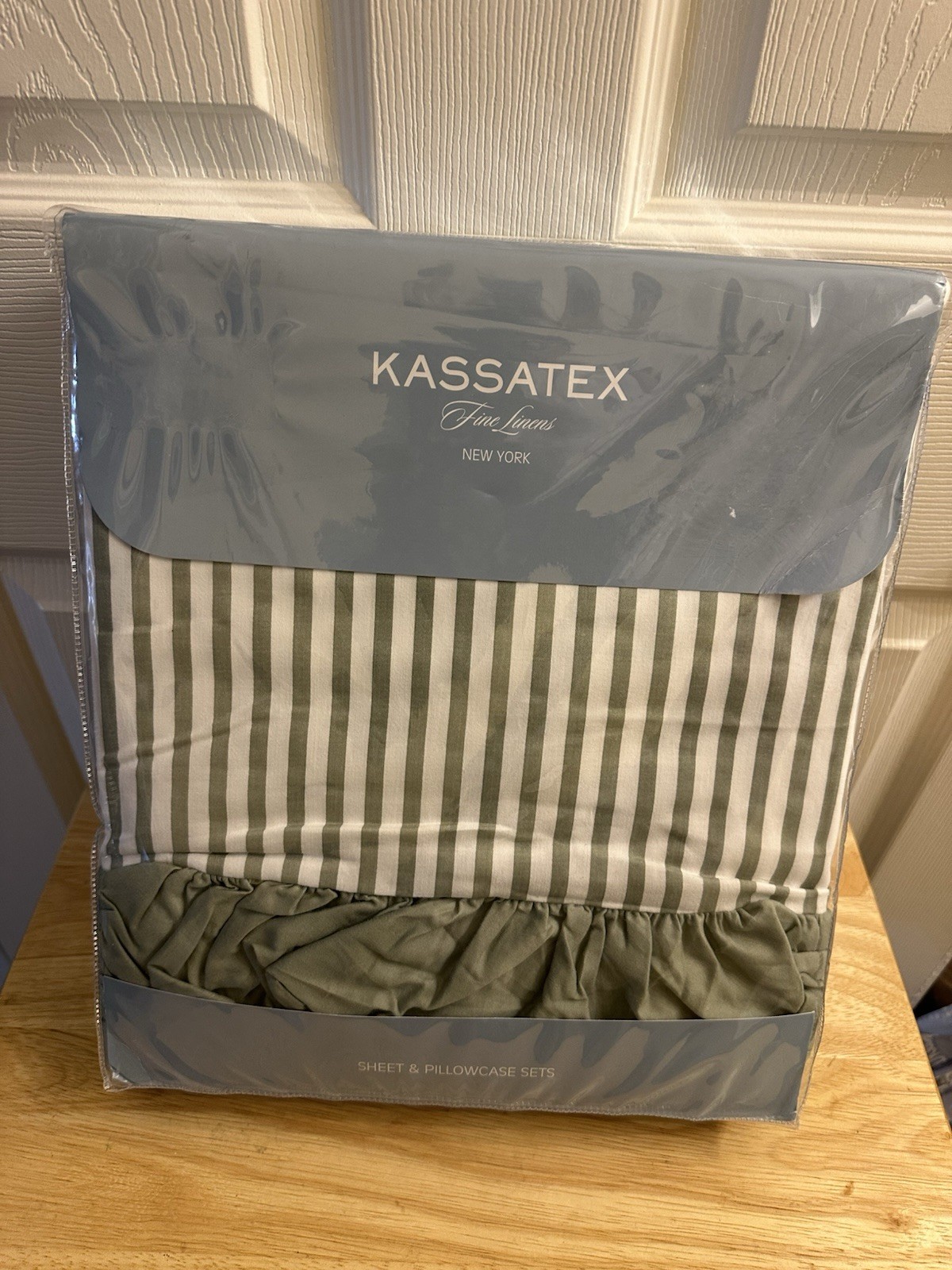 NIP Kassatex Fine Linens 100% Cotton Sateen Ruffle Green Stripe Queen Sheet Set gallery