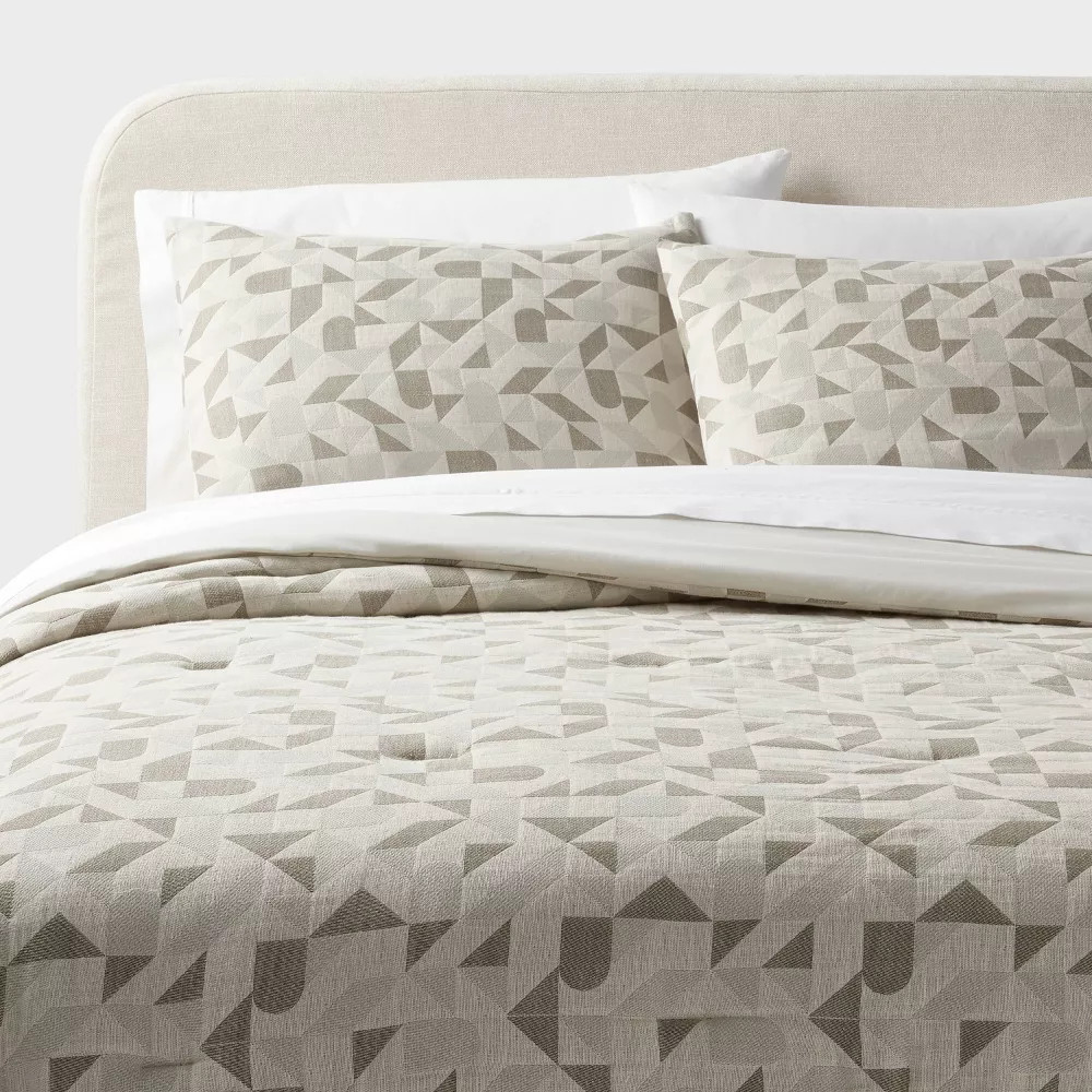 Full/Queen Geo Matelasse Comforter and Sham Set Dark Olive Green - Threshold gallery