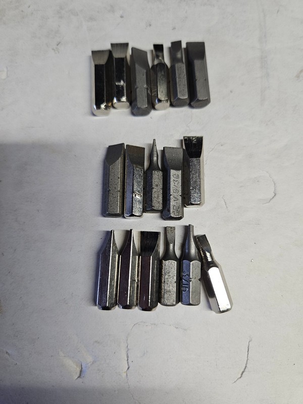 Mixed Lot Torq Set Aviation Insert Bits gallery