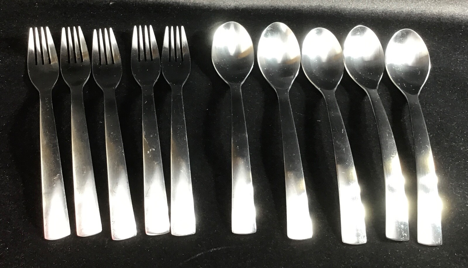 Gourmet Settings CARRY ON SATIN/PARK MATTE 18/0 Flatware - 14 Mixed Pieces gallery