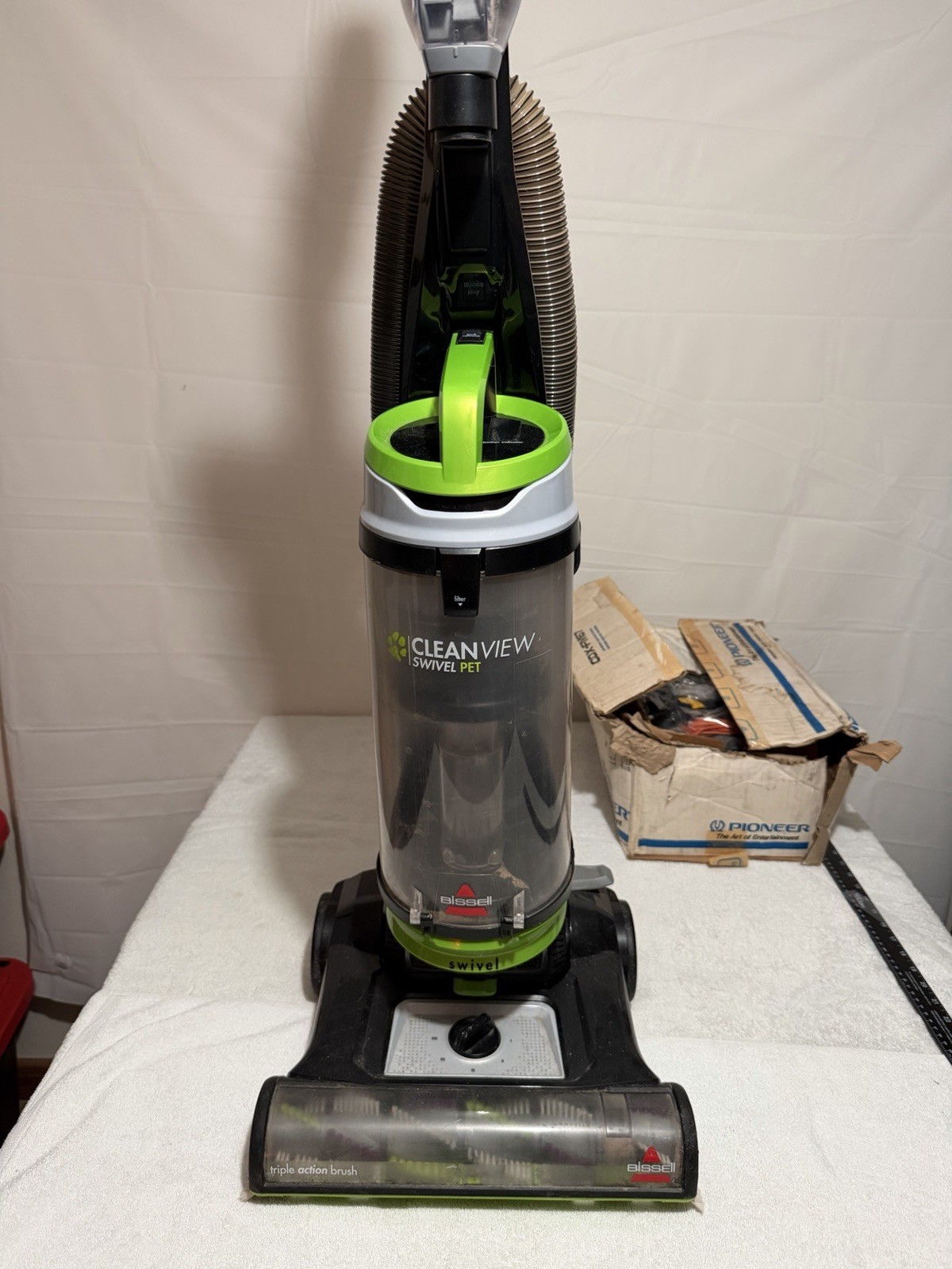 Bissell CleanView Swivel Pet Plus Model 2316 gallery